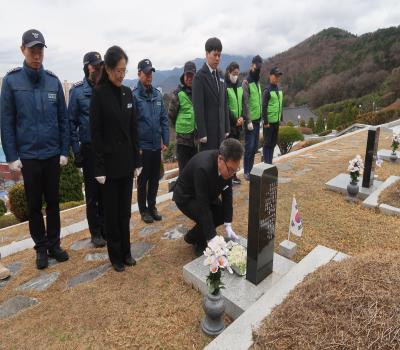 2024.02.22무연고 묘소 기일 참배(강주성 열사 ) 이미지