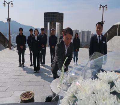 2025.03.10.경남지방합동청사관리소 김창신 소장 참배 이미지