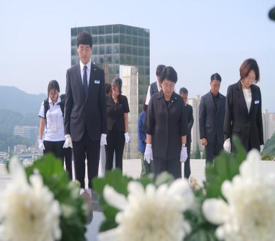 2025.05.22. 김선민 조국혁신당대표권한대행 참배 이미지