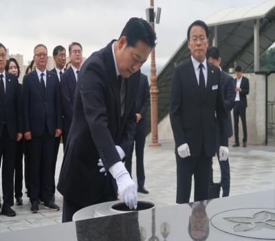 2025.10.16. 국민의힘 장동혁 당대표  참배 이미지