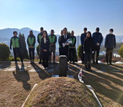 2025.11.20.무연고묘소 기일 참배(김동섭 열사) 이미지