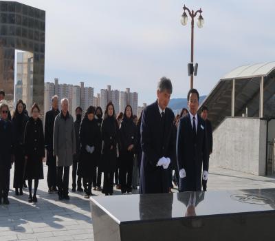 2026.01.01.전창현  포럼 모두의교육 대표 신년참배 이미지