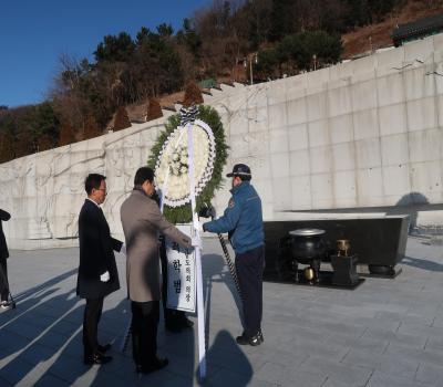 2026.01.02.최학범 경남도의회 의장 신년참배 이미지