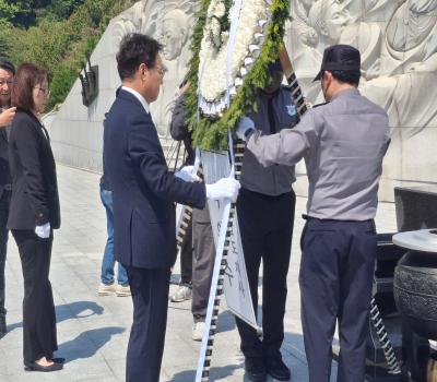 2026.04.27.박완수 경남도지사 참배 이미지