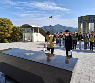 2026.10.16.보건의료노조 울산경남지역본부 참배 이미지