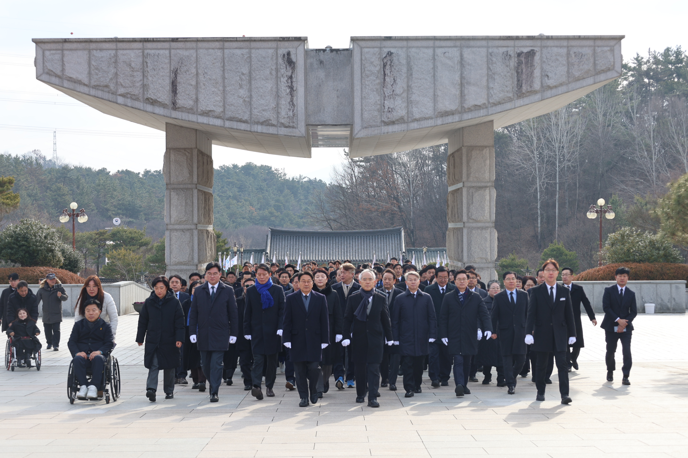 260105 양부남 더불어민주당 광주광역시당위원장 등 참배