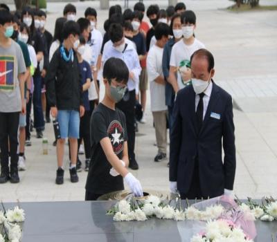 220520 거창샛별초등학교 참배 이미지