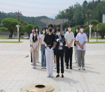 22.7.20 (수) 대구 국제고등학교 참배 이미지