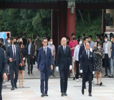 22.8.23.(화) 주한 미국대사 (필립 골드버그) 참배 이미지