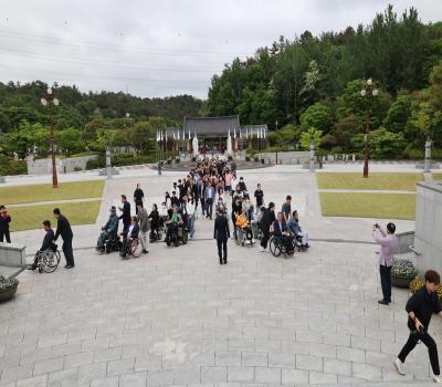 25.05.15. 광주광역시 장애인총연합회 참배 이미지