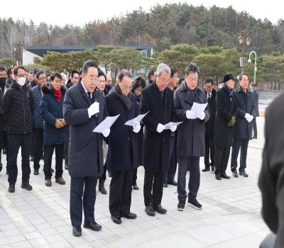 260101 5·18 관련 3단체장 및 기념재단 이사장 등 참배 이미지