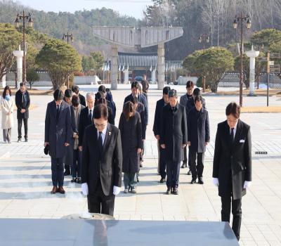 260204 우원식 국회의장 등 참배 이미지