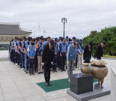 추석 명절 맞이 무연고 국가유공자 묘소 참배 및 묘역 정화 활동 이미지