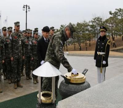 해병대제1사단 모범부사관 참배 이미지