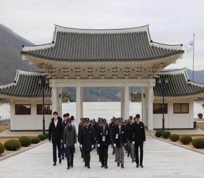 경북남부보훈지청 전적지 순례단 참배 이미지