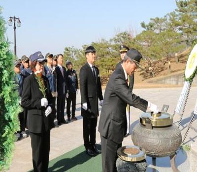 대한민국무공수훈자대구광역시수성구지회 회원 참배 이미지