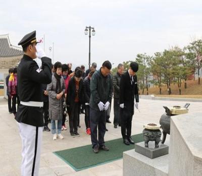 한국자유총연맹경북안동시지회 회원 참배 이미지