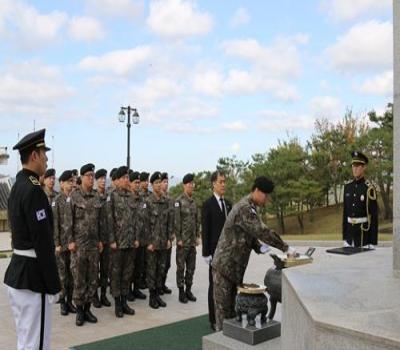 2수송교육연대 전입신병 참배 이미지