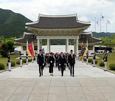 대한민국무공수훈자회울산광역시지부 참배 이미지