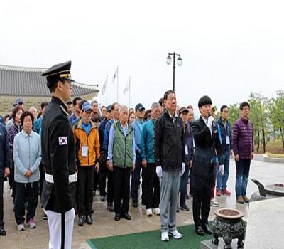 대한민국상이군경회보훈복지문화대학대구캠퍼스 회원 참배 이미지