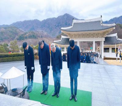 지방자치인재개발원 5급 승진자 리더과정 현충탑 참배 이미지