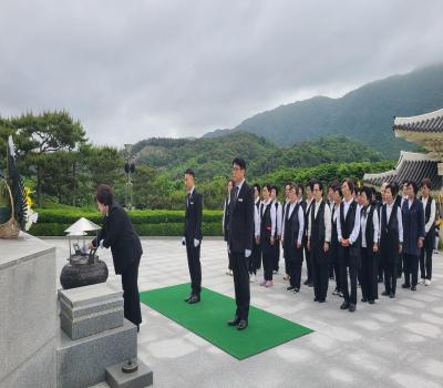 전몰군경미망인회 전남지부 현충탑 참배 이미지