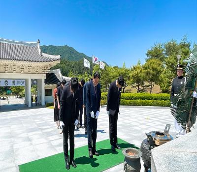 [호국보훈의 달 참배]전북지방조달청장 이미지