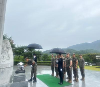 7733부대원 현충탑 참배 이미지