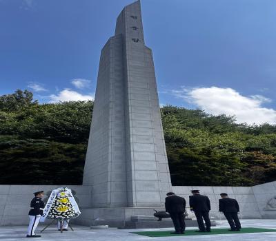 임실소방서장 현충탑 참배 이미지