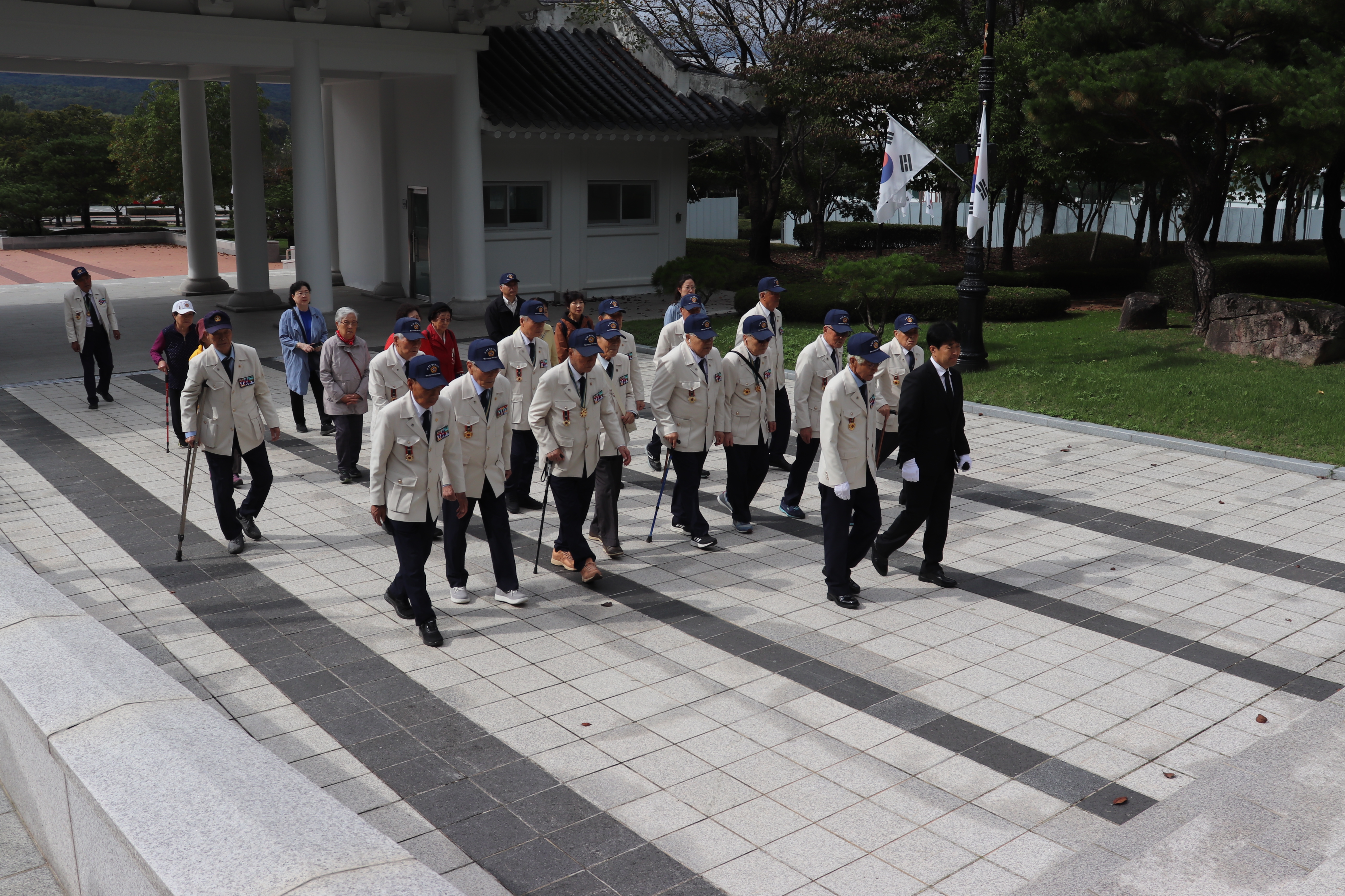 인천 서구 6.25 참전유공자회 참배