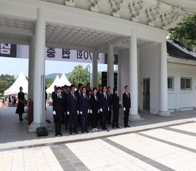 송석준국회의원, 이천시장, 국민의힘 당직자 현충일 참배 이미지