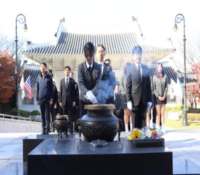 유엔 참전용사 국제추모의 날 참배 및 국기 퍼포먼스 이미지