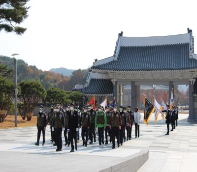 대한민국 월남전참전자회 부산광역시지부 서구지회 현충탑 참배(11.25) 이미지