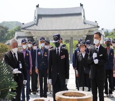 대한민국무공수훈자회 광주광역시지부참배 이미지