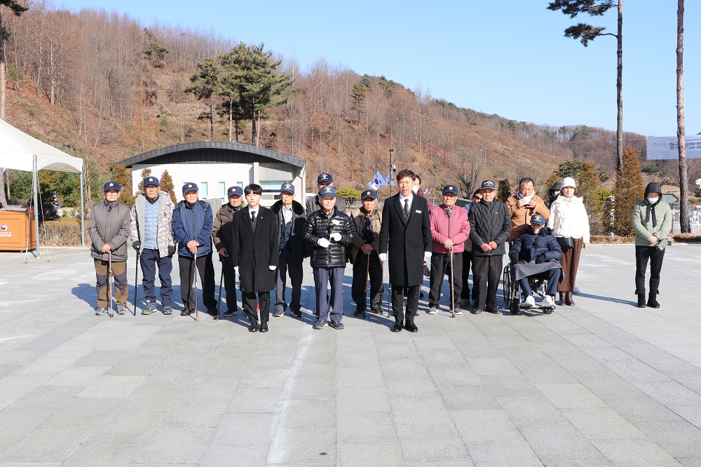 6.25참전자회 공주시지회참배 (25.12.03.)