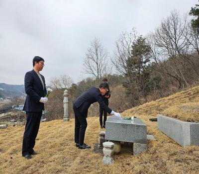 괴산군 소수면 경권중 애국지사 묘소 참배('25.3.20.) 이미지