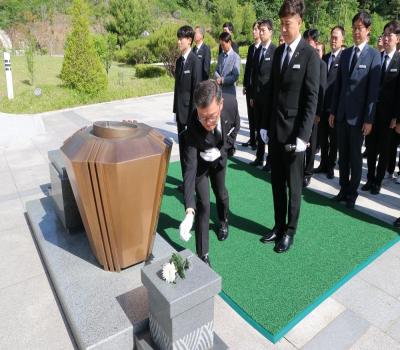 6월 전직원 월례참배('25.6.5.) 이미지