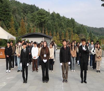 충북자치연수원 신규일반직 참배('25.10.20.) 이미지