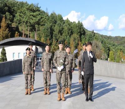 육군학생군사학교 전문사관 참배('25.10.24.) 이미지