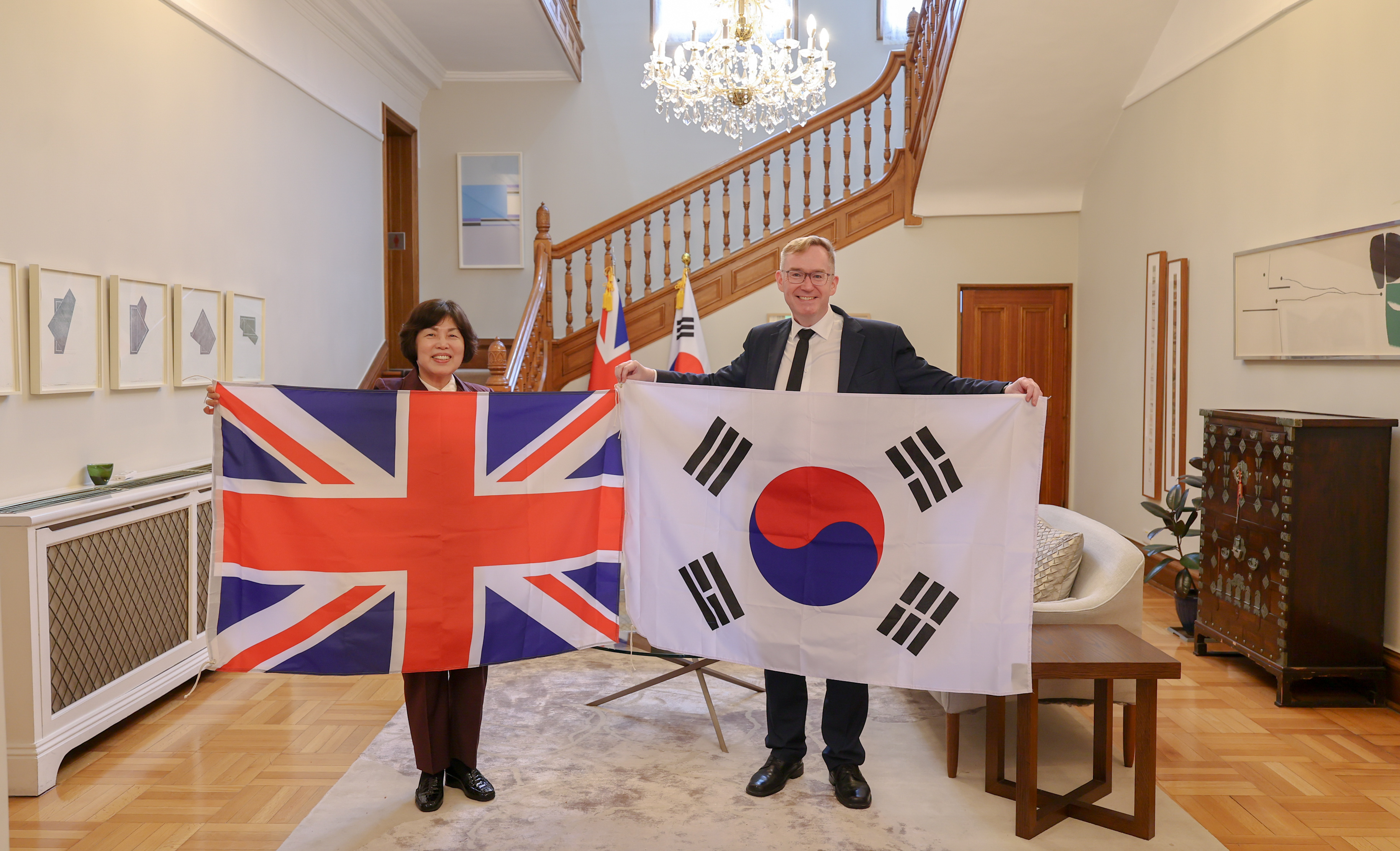 Meeting with the British Ambassador to Korea 이미지