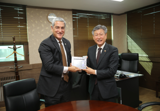Minister Park Meets Director Kelly McKeague of DPAA 이미지
