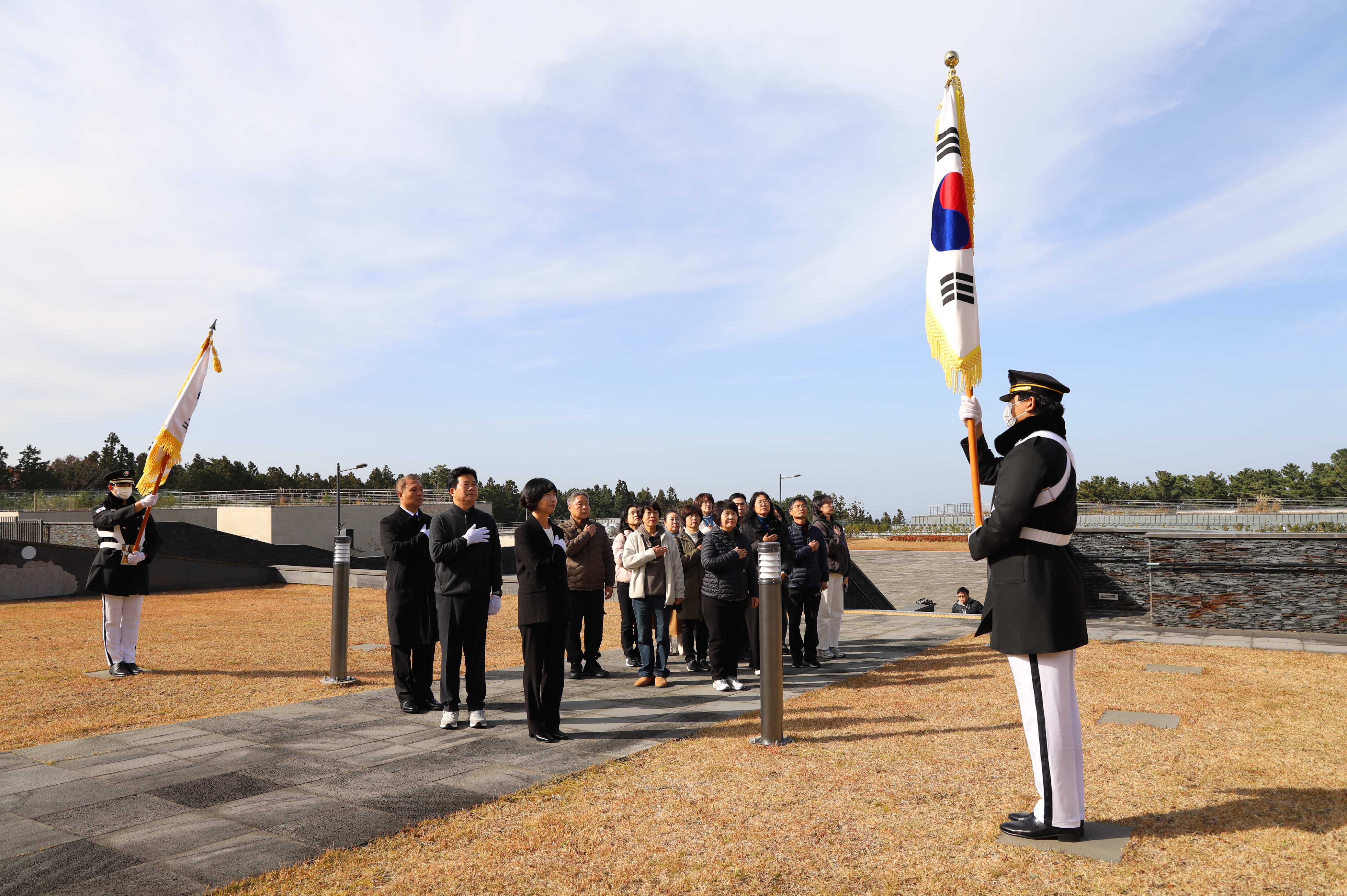 국가보훈부 하반기 장기재직자 자기역량교육 참가자 단체참배(25.12.01.)