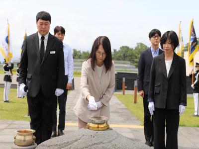 국립서울현충원 참배(25.5.20.) 이미지