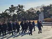 더불어민주당 강북갑 천준호 의원 신년 참배 이미지