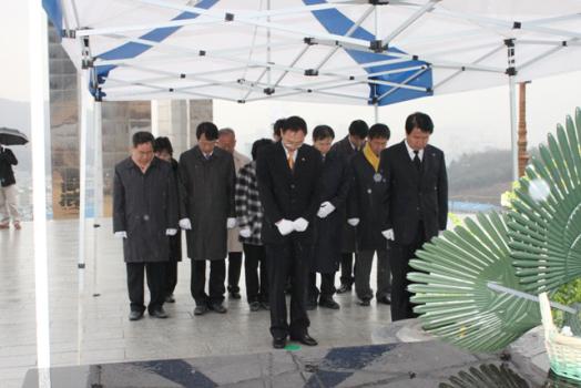 민주노동당 경남도당 경인년 신년참배 이미지
