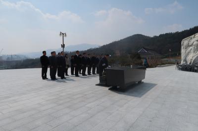 2017.03.14. 늘푸른한국당 이재오 대표 참배 이미지