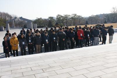 2015.1.27.영락교회 대학생부 100여명이 방문하여 묵념을 올리고... 이미지