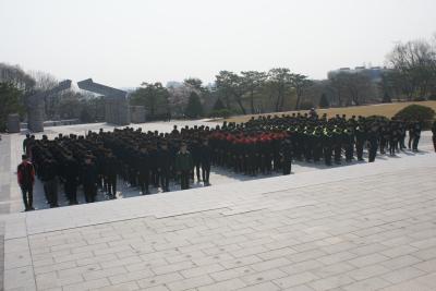 2015.4.10.동국대학교 참배 및 헌화 이미지
