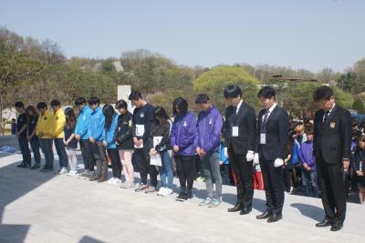 2015.4.17.국민대학교 학생 참배 이미지