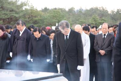 2012.11.26(월) 문재인 민주통합당 대통령 후보 참배 이미지